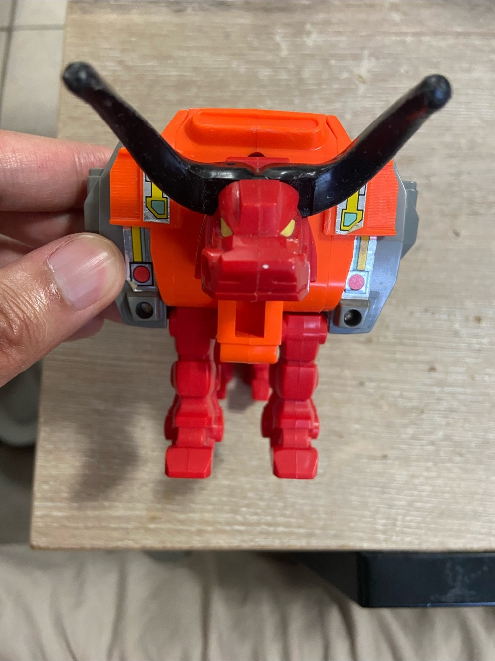 Tantrum Predaking 1986 Vintage Hasbro G1 Transformers Bull Action Figure